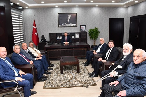 Antalya Eğitime Destek Platformu Başkanı Osman ARTAN ve Beraberindeki Heyet, Kaymakamımız Abdulkadir DEMİR’i Makamında Ziyaret Ettiler