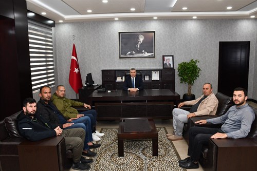 Manavgat Side TÜRSAB BTK Başkanı Mehmet USLU ve Beraberindekiler, Kaymakamımız Abdulkadir DEMİR'i Makamında Ziyaret Ettiler